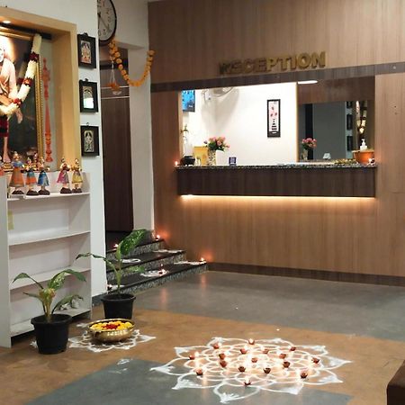 Hotel Rk - Temple Stay Танджавур Экстерьер фото