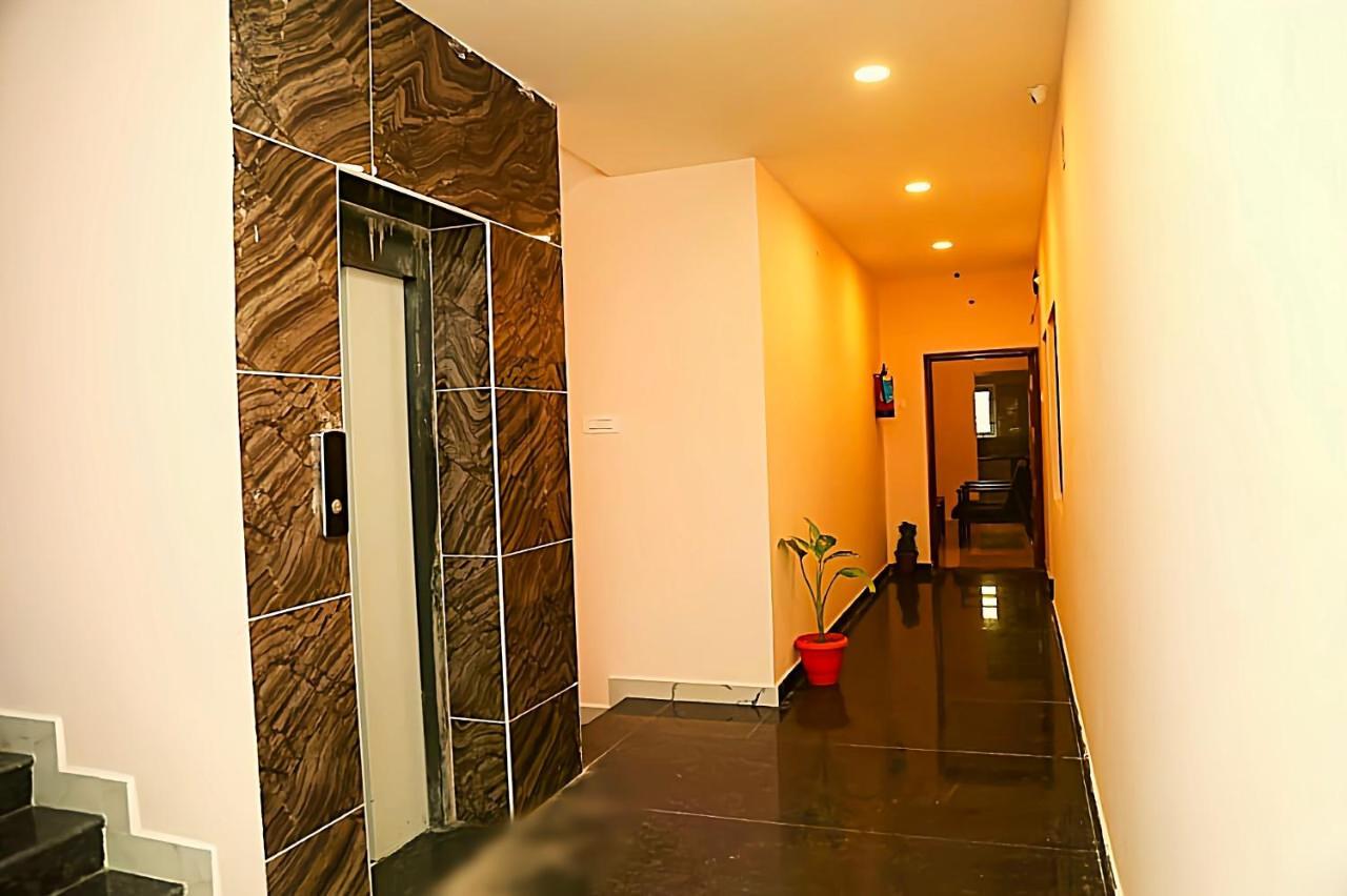 Hotel Rk - Temple Stay Танджавур Экстерьер фото