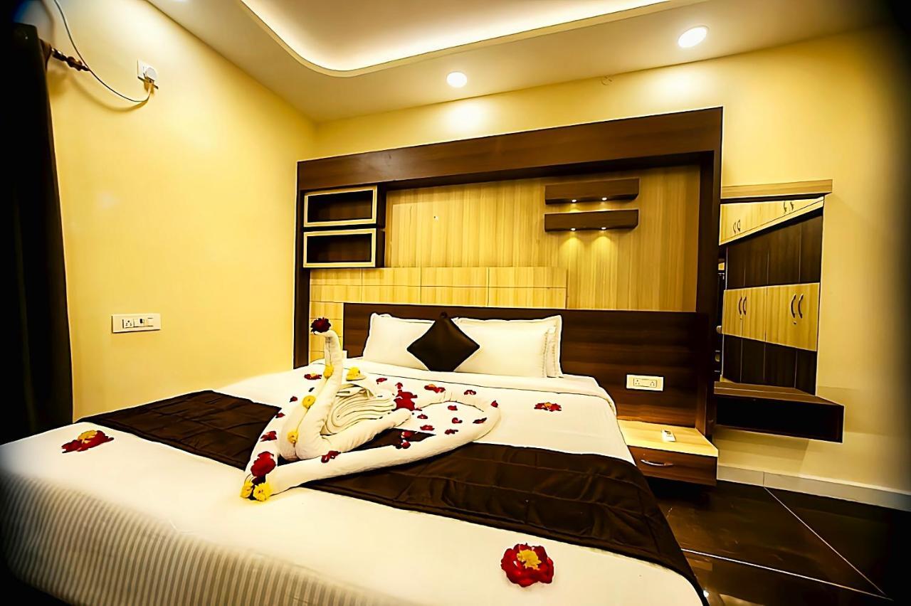 Hotel Rk - Temple Stay Танджавур Экстерьер фото